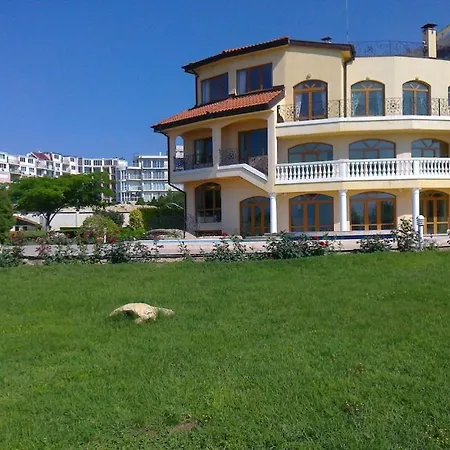 Willa класса люкс Warna