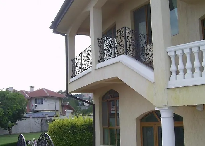 класса люкс Villa Várna